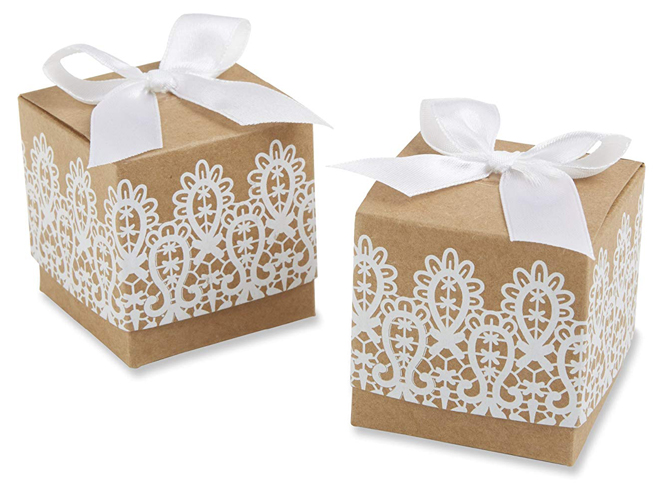 burlap and lace favor bags