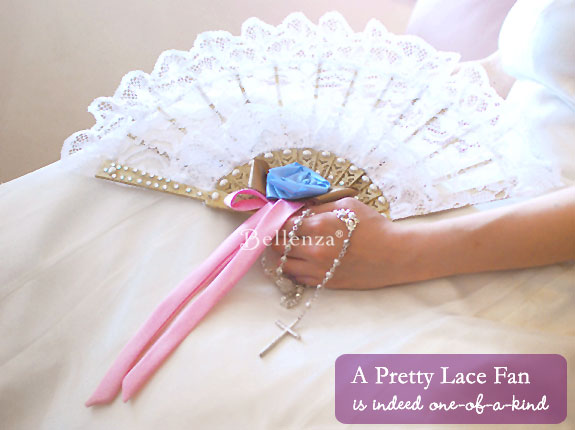 Frilly lace fan for a alternative bouquet for bridesmaids